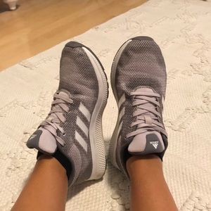 Adidas Sneakers